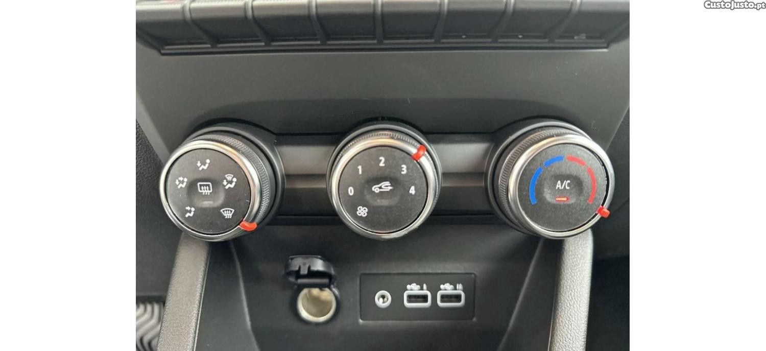Renault Clio 1.0 Tce Evolution Bi-Fuel — fotografia 3