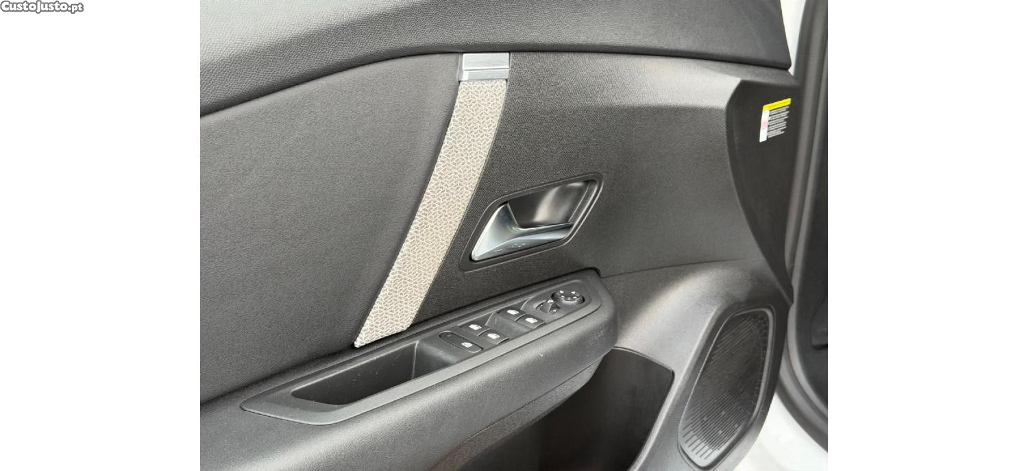 Citroën C4 PureTech Plus 1.2 130cv — fotografia 12