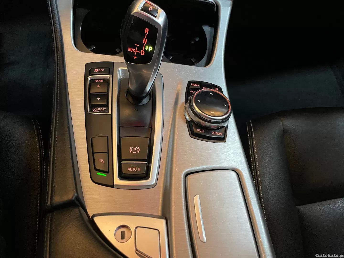 BMW 520 D line luxury auto — fotografia 10