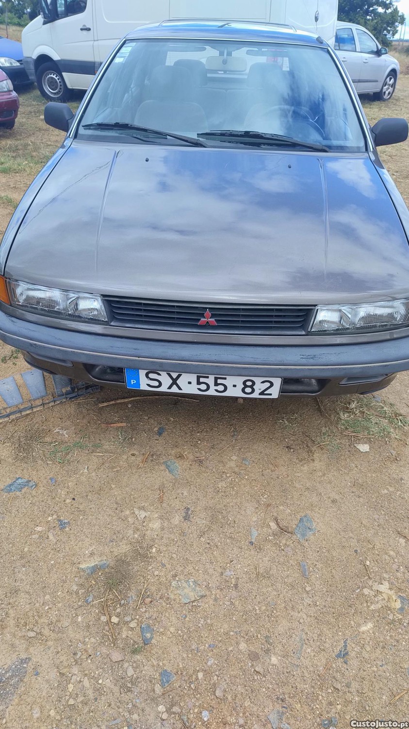 Mitsubishi Lancer 1.5 GLX Teto + AC — fotografia 4