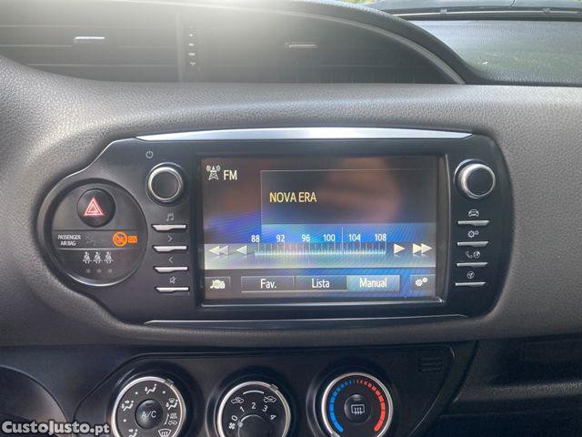 Toyota Yaris 1.0 VVT-i Comfort — fotografia 13