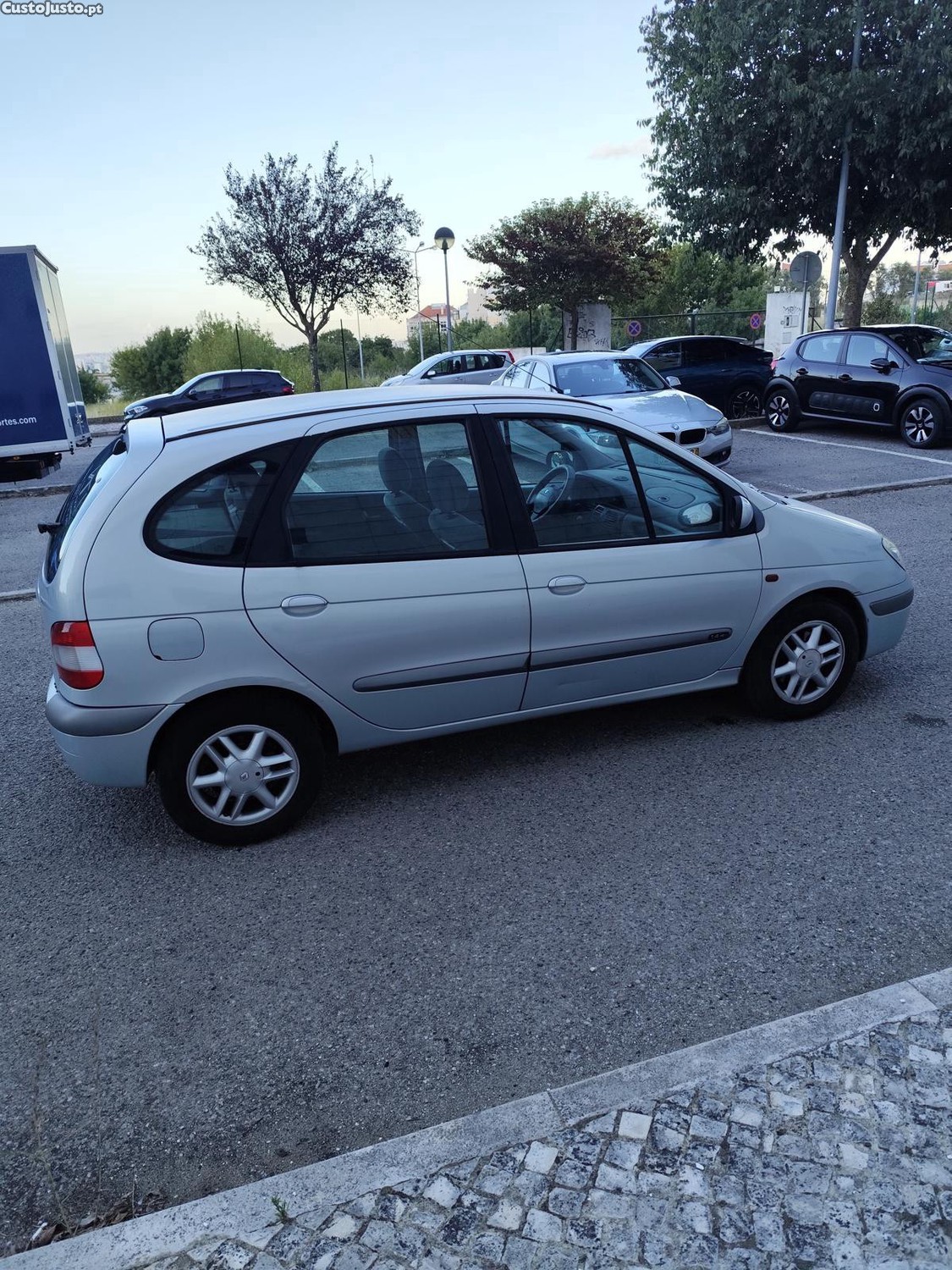 Renault Scénic Autentique — fotografia 6
