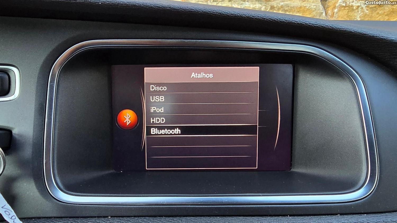 Volvo V40 2.0 D2 Momentum Geartronic — fotografia 9