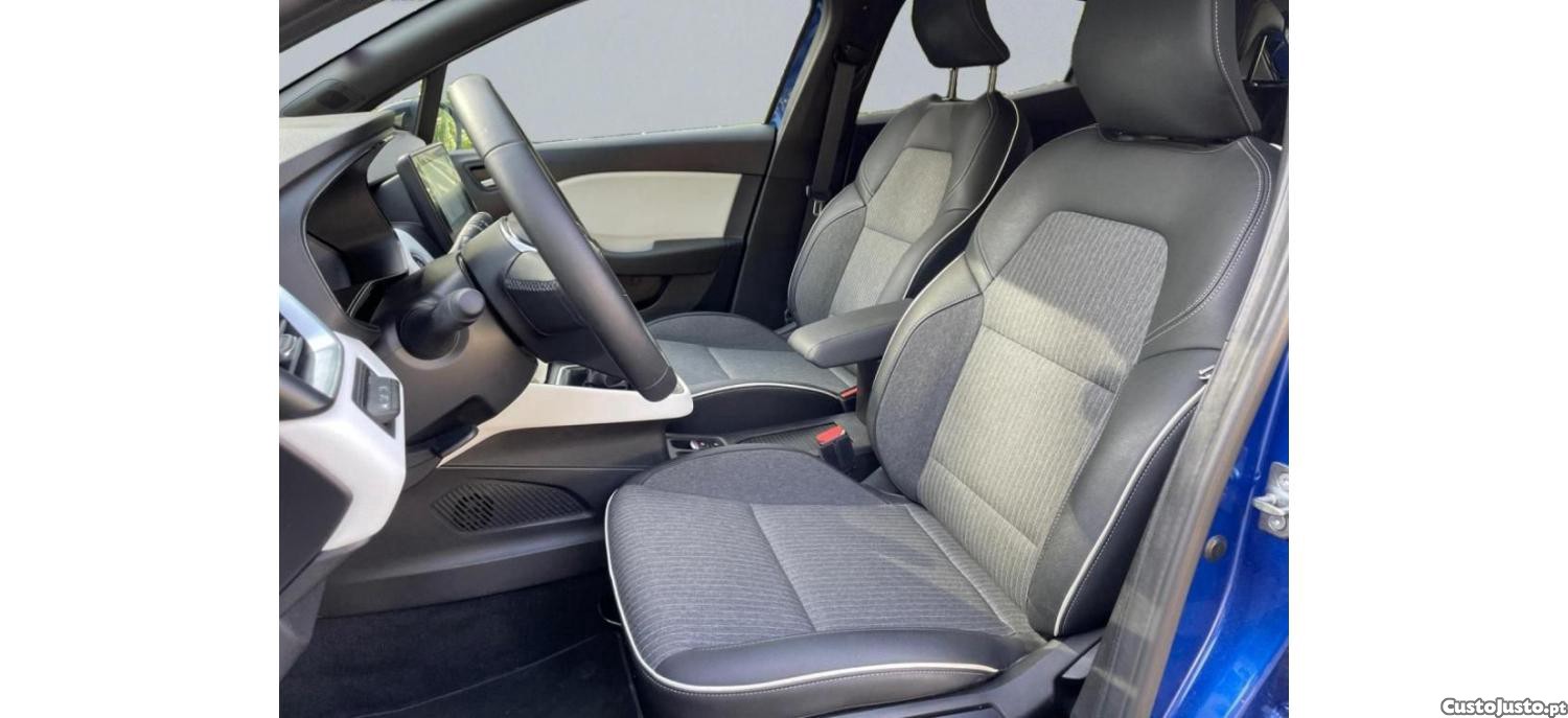 Renault Clio 1.0 Tce Techno — fotografia 8