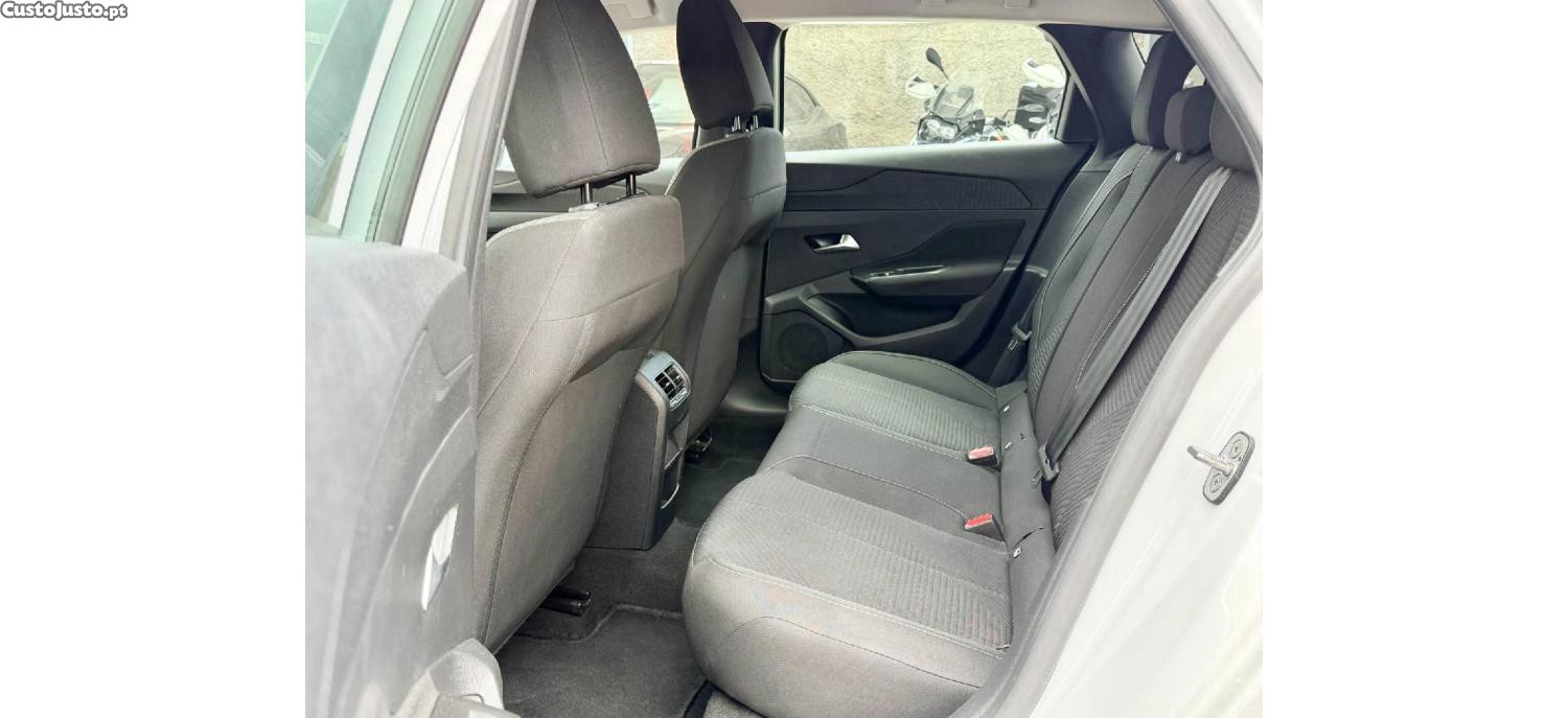 Peugeot 308 PureTech Active 1.2 130cv — fotografia 6