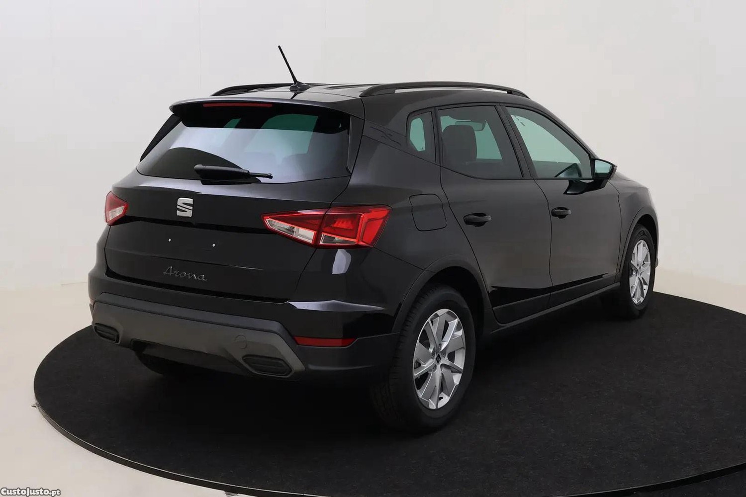 SEAT Arona Play Plus — fotografia 13