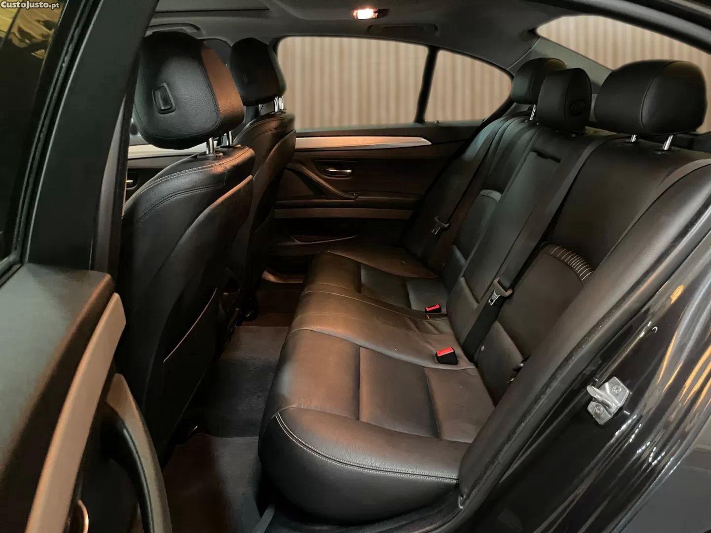 BMW 520 D line luxury auto — fotografia 2