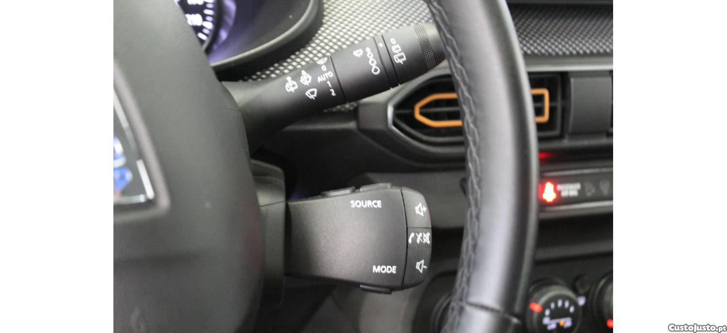 Dacia Sandero 1.0 Tce Expression — fotografia 3