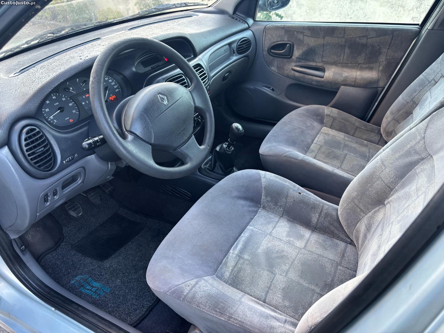 Renault Mégane 1.4 i 90cv — fotografia 3
