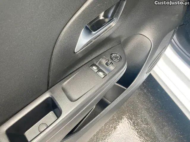 Opel Corsa 1.5 D Business Editi — fotografia 7