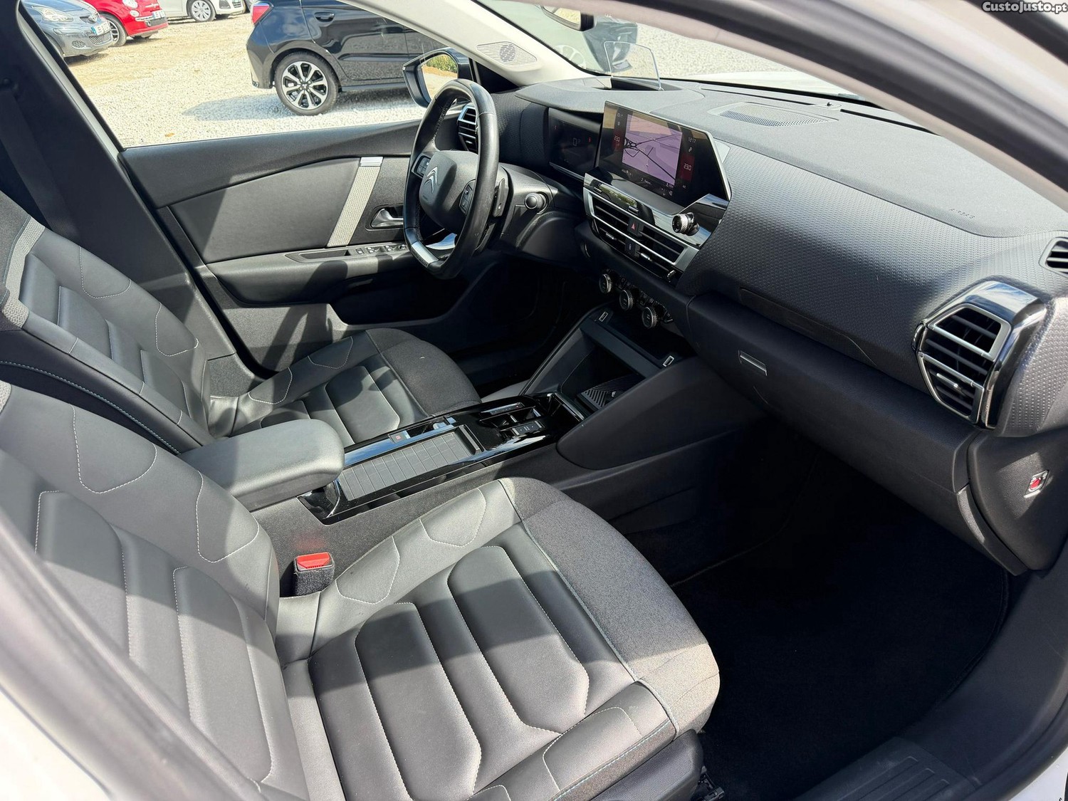 Citroën C4 1.2 PureTech Feel Pack EAT8 — fotografia 6