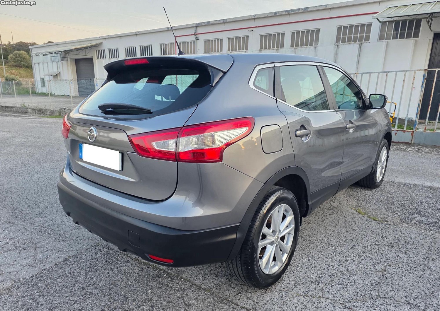 Nissan Qashqai 1.6 dCi Xtronic TEKNA — fotografia 6