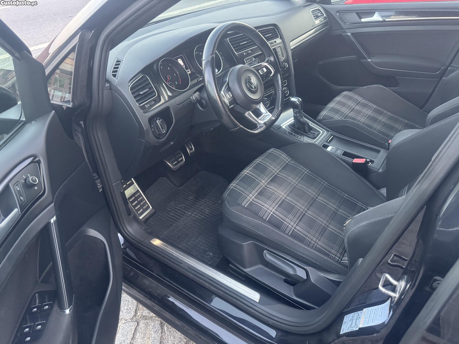 Volkswagen Golf GTD 2.0 TDIDSG — fotografia 4