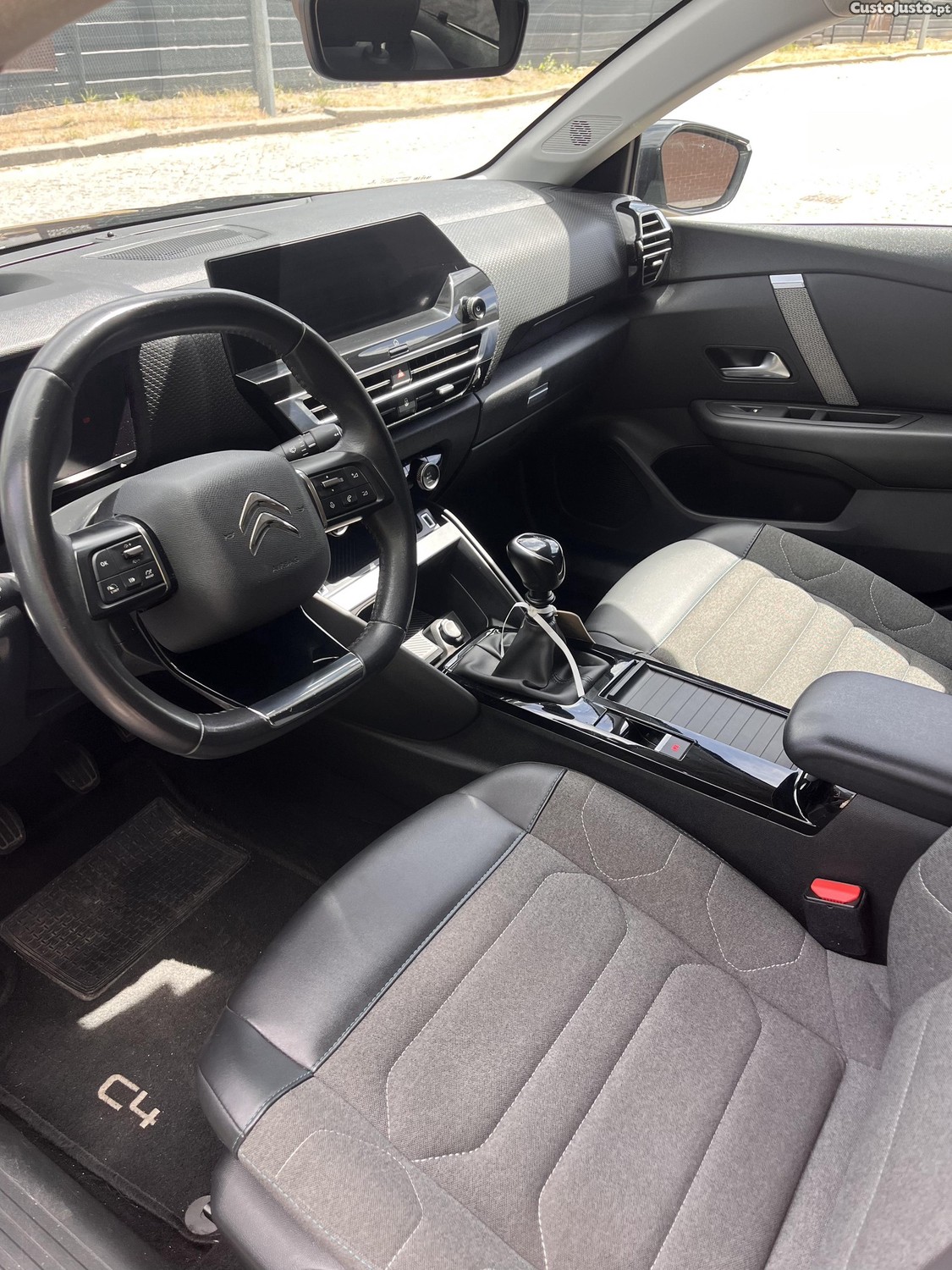 Citroën C4 1.2 Puretech Shine — fotografia 10