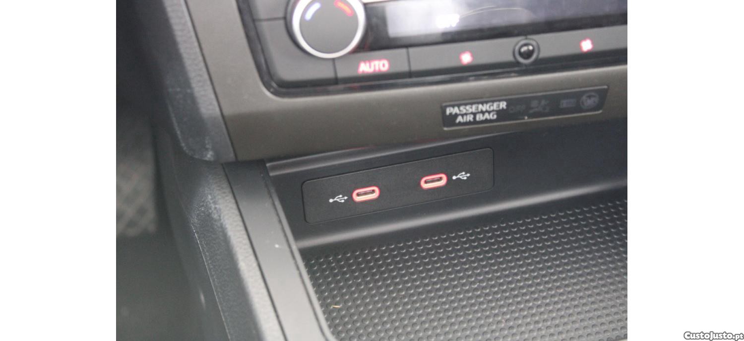 SEAT Ibiza 1.0 TSI Style 95cv — fotografia 3