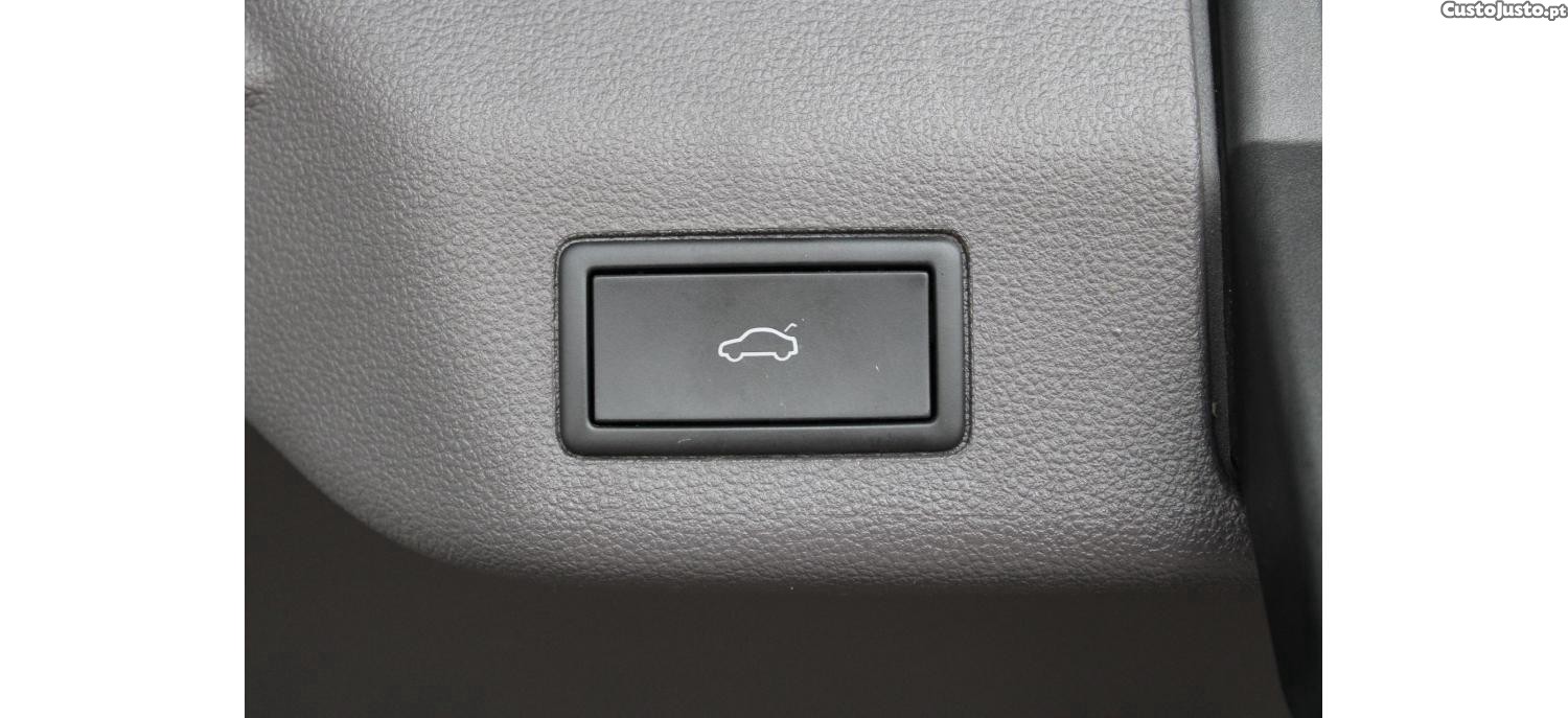 Volkswagen Multivan Life 2.0 TDI 150cv DSG — fotografia 2
