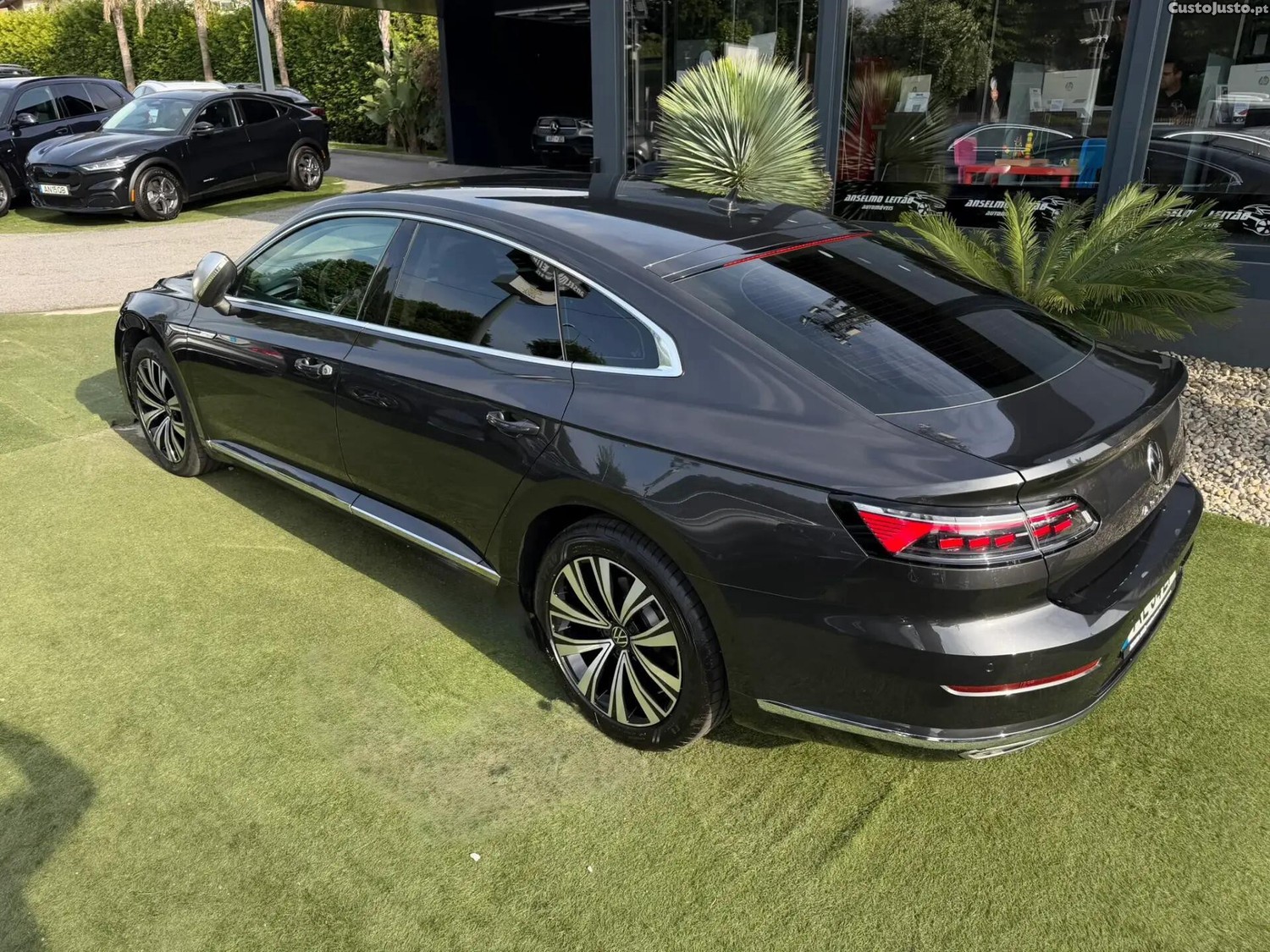Volkswagen Arteon 1.4 TSI eHybrid Elegance — fotografia 18