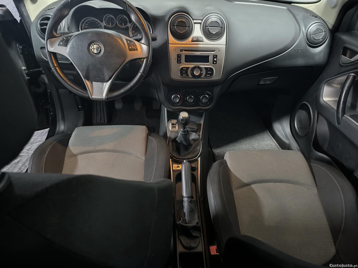 Alfa Romeo MiTo 1.3 JTDM BLACK MATTE — fotografia 9