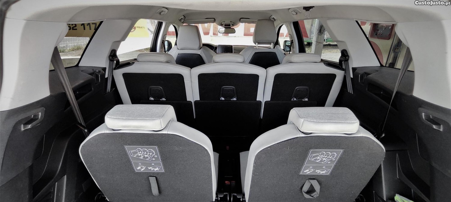 Peugeot 5008 - 2019 - 1.5 Impecável Pronto a Viajar — fotografia 3