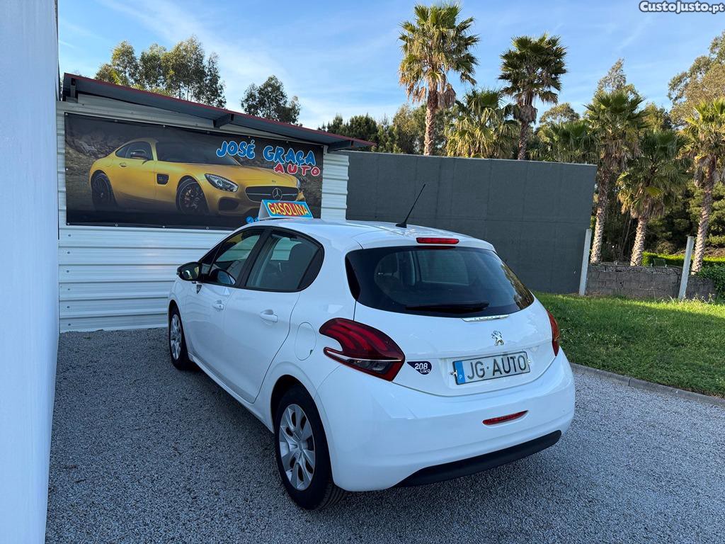 Peugeot 208 Like 1.2i 68cv 50.000km 02/2019 — fotografia 9