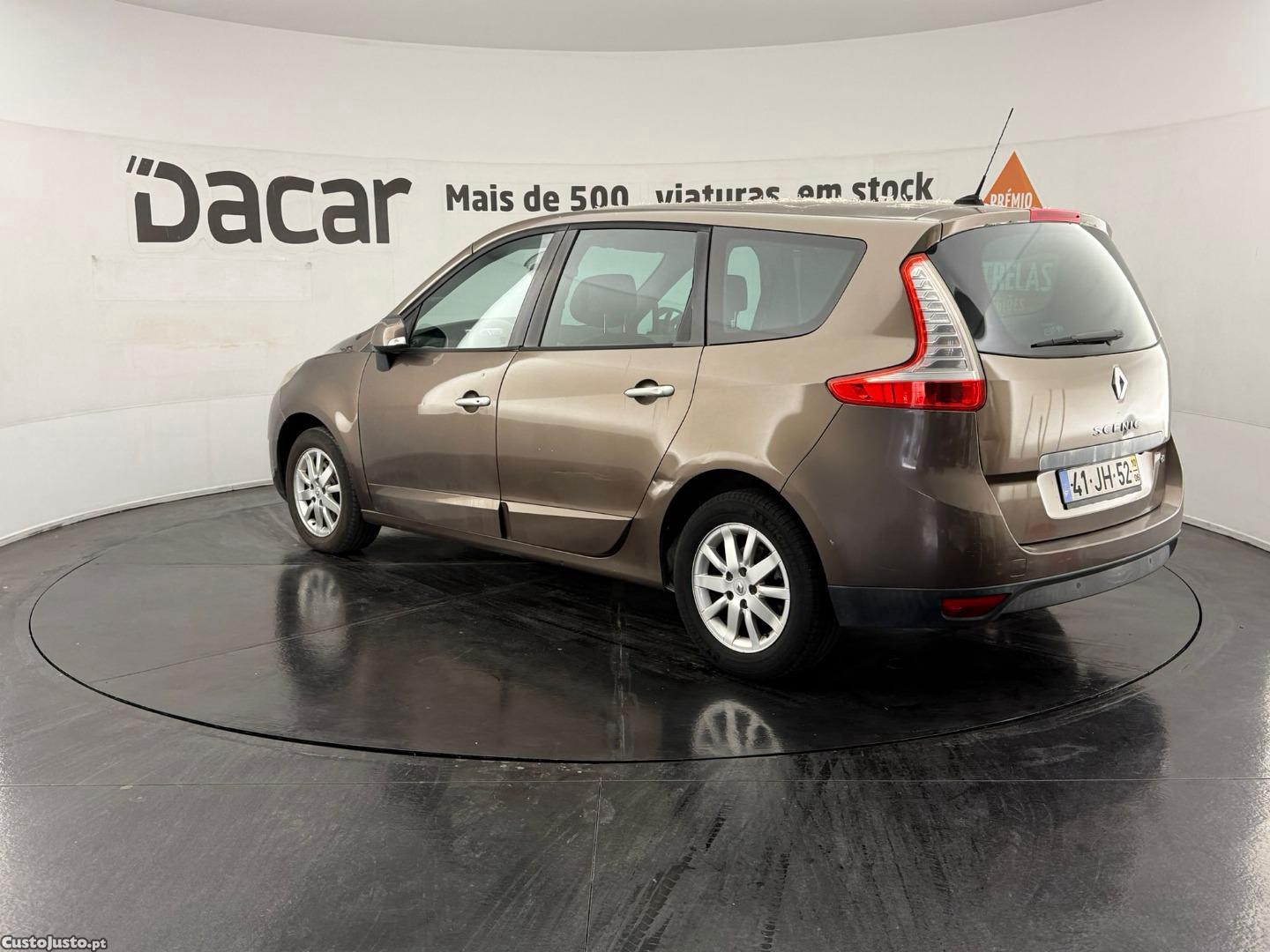 Renault Grand Scénic 1.5 DCI 7L — fotografia 13