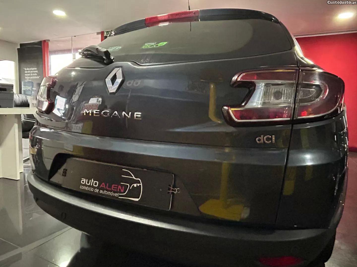 Renault Mégane 1.5 dci limited — fotografia 16