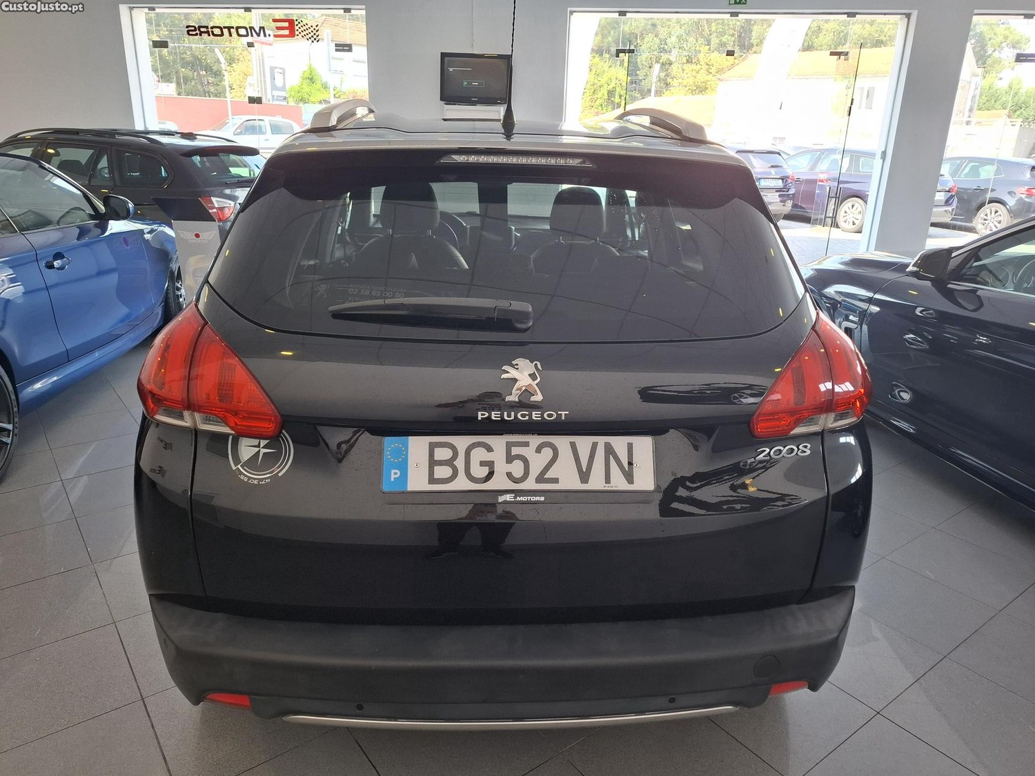 Peugeot 2008 1.2 vti — photo 4