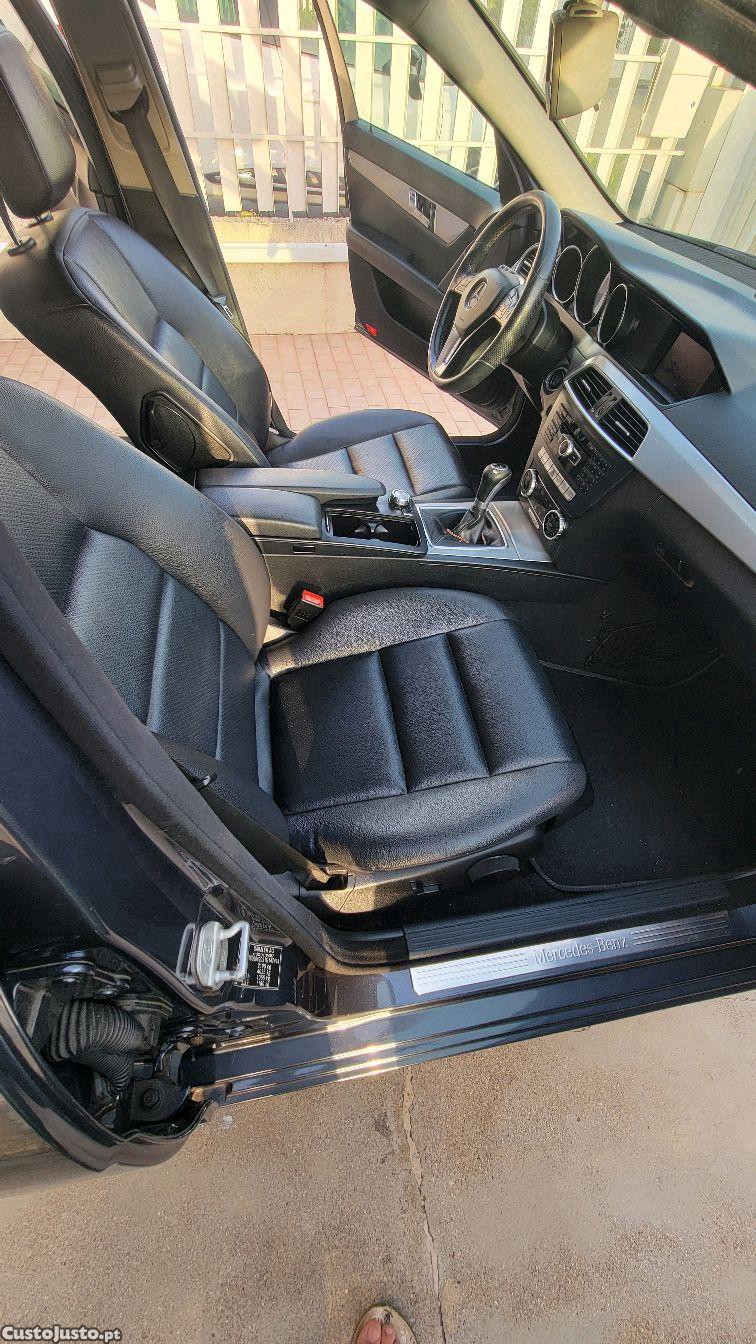 Mercedes-Benz C 220 avantgard 170cv — fotografia 8
