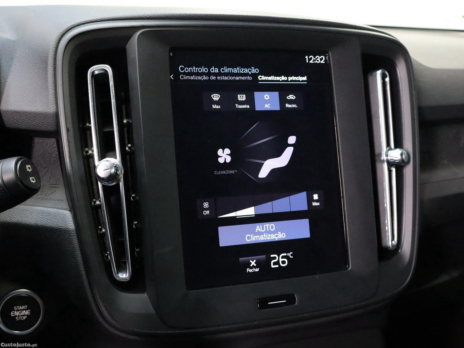 Volvo XC 40 1.5 T4 PHEV Essential — fotografia 12
