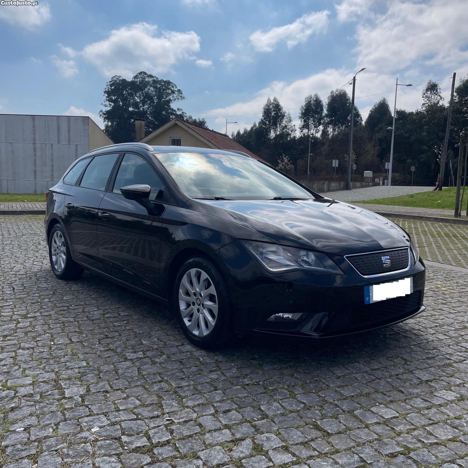 SEAT Leon 1.6 TDI 116cv SW — fotografia 4