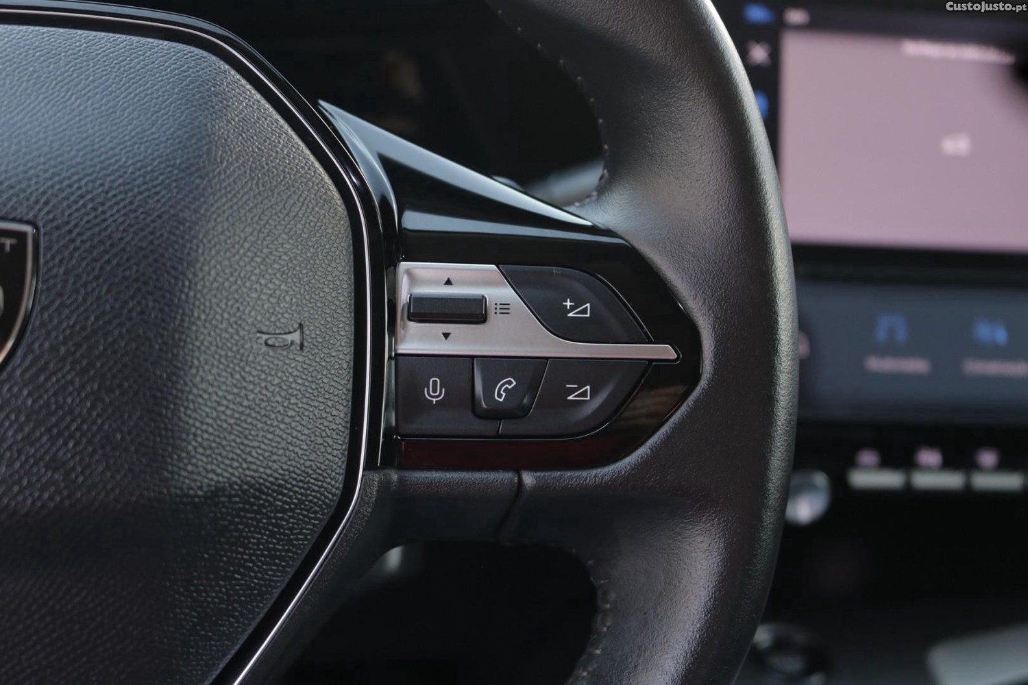 Peugeot 308 SW 1.6 Hybrid Allure Pack e-EAT8 180cv — fotografia 24