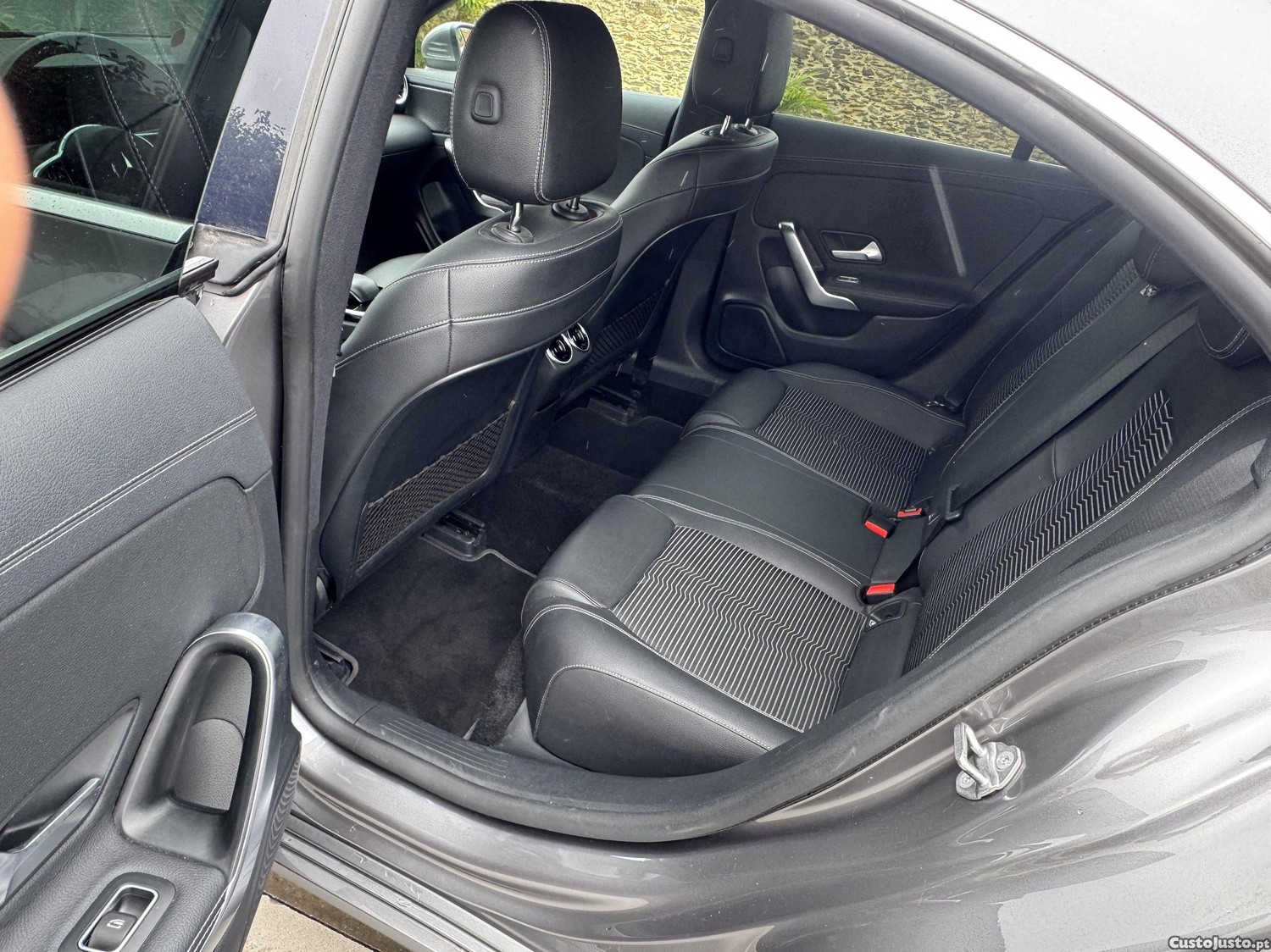 Mercedes-Benz CLA 180 Progressive — fotografia 3