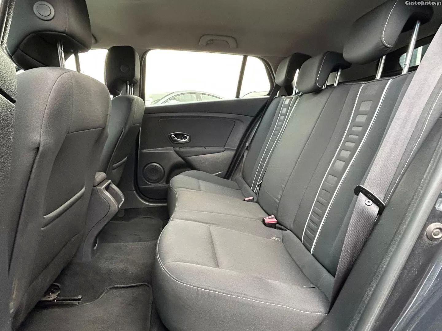 Renault Mégane 1.5 dci limited — fotografia 5