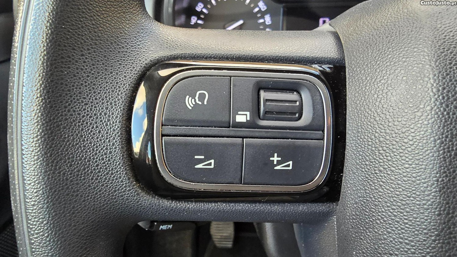 Citroën C3 1.2 PureTech Feel — fotografia 17