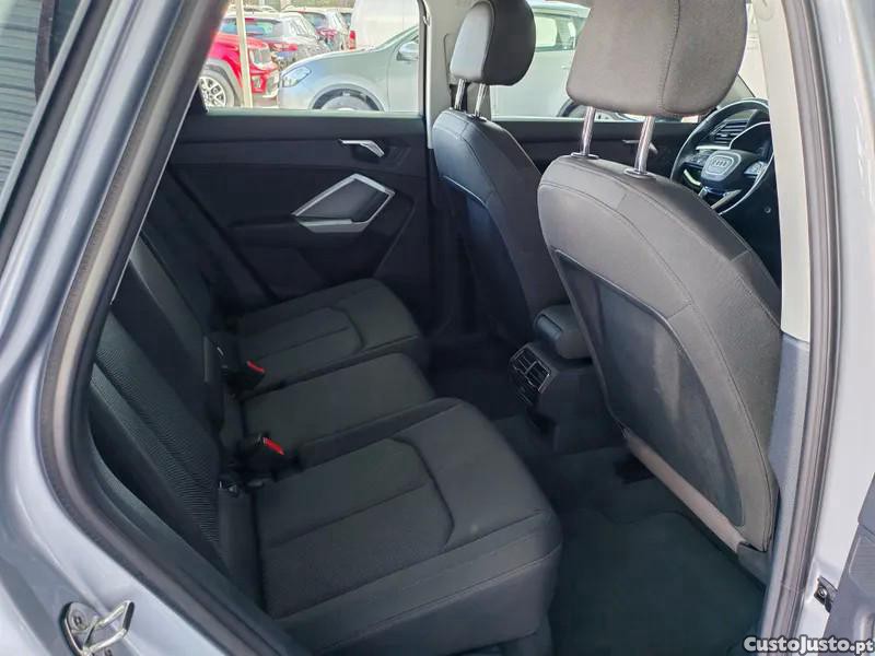 Audi Q3 45 TFSIe S Tronic — fotografia 8
