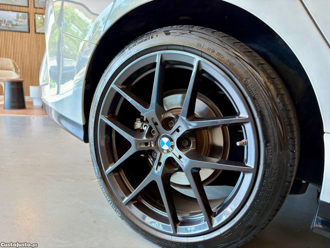 BMW 216 d Pack Desportivo M — fotografia 2