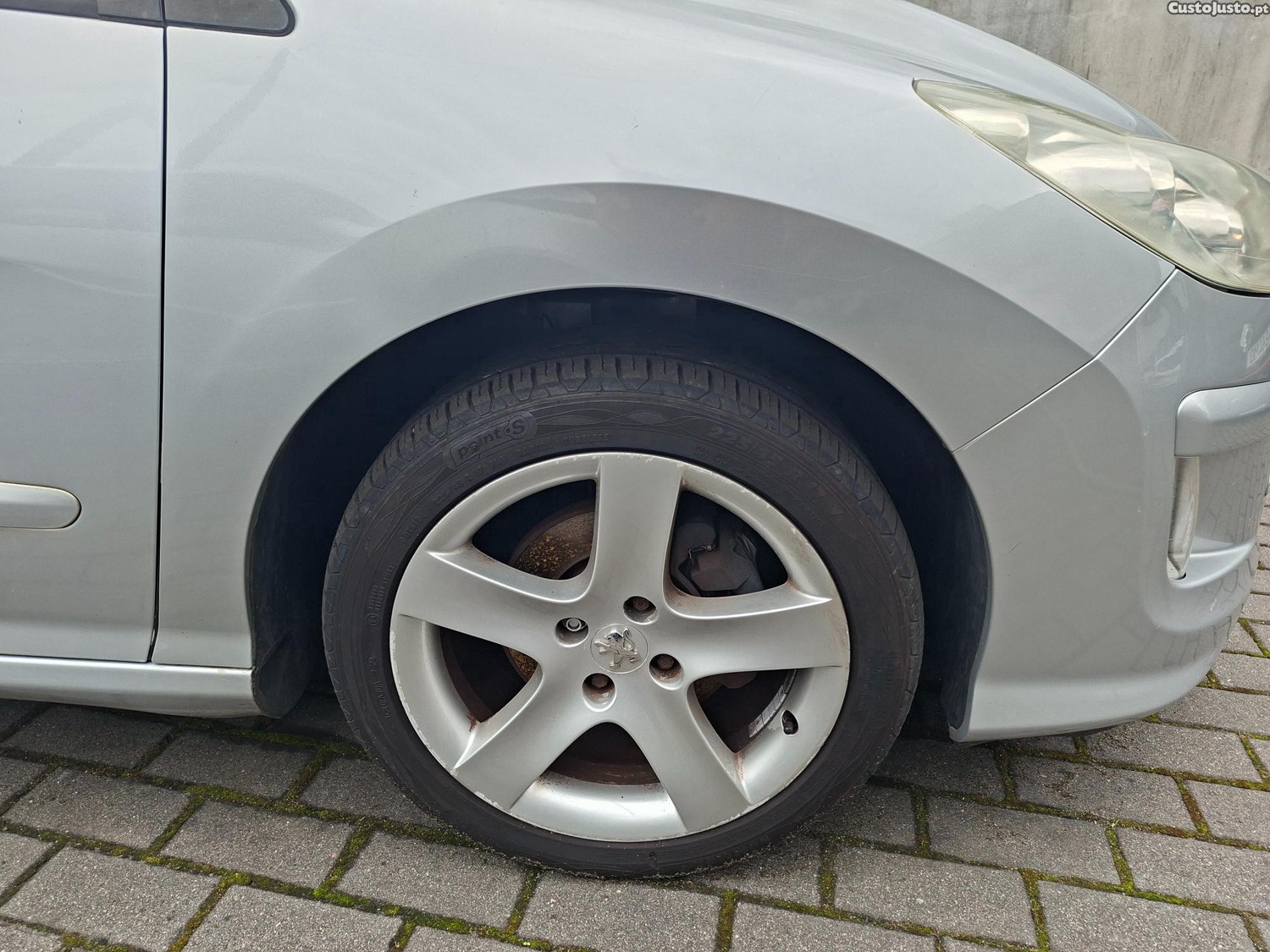 Peugeot 308 1600HDI SPORT CMP6 AUTOMÁTICO — fotografia 12