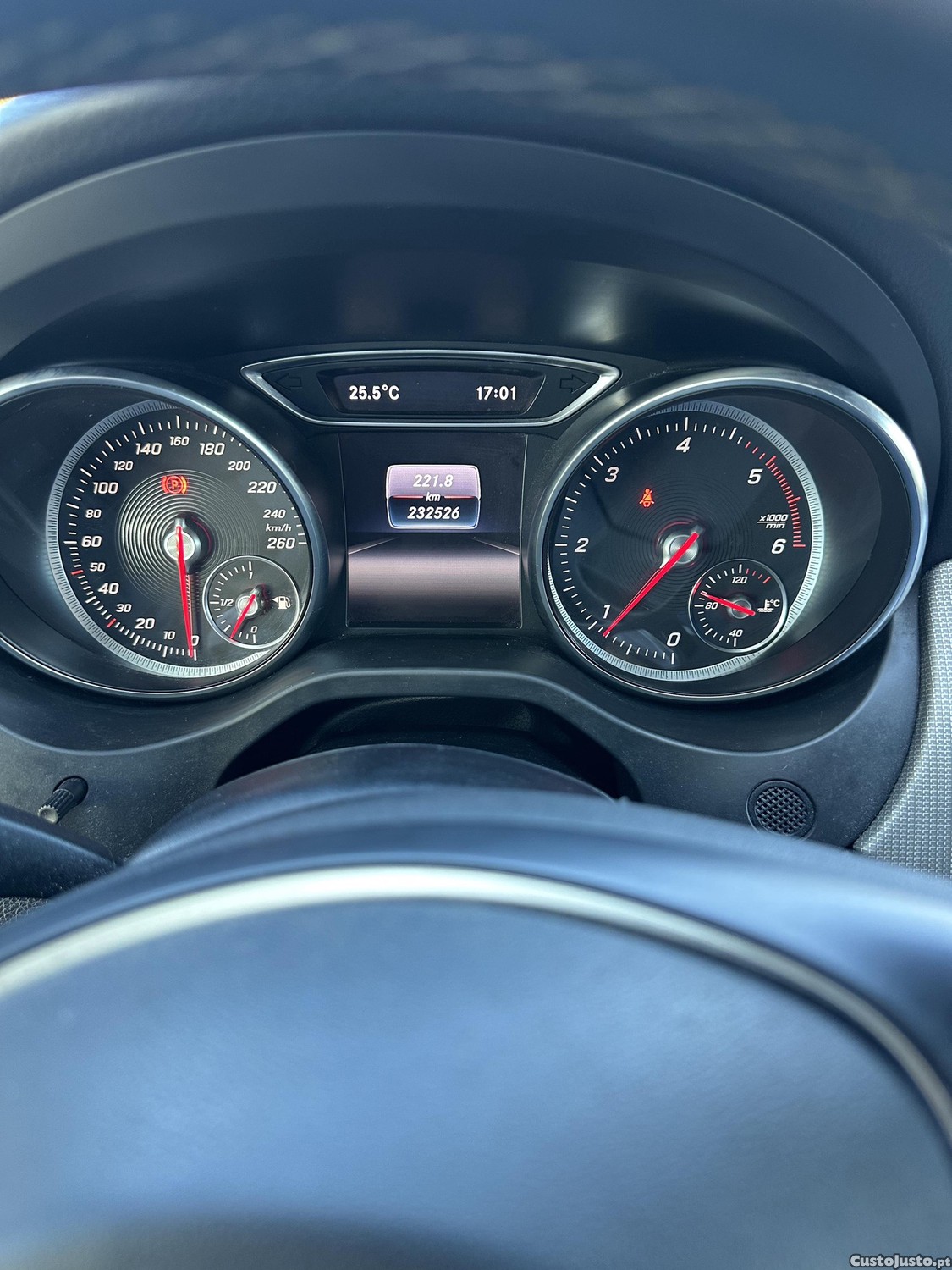 Mercedes-Benz CLA 180 Shooting Break — fotografia 6