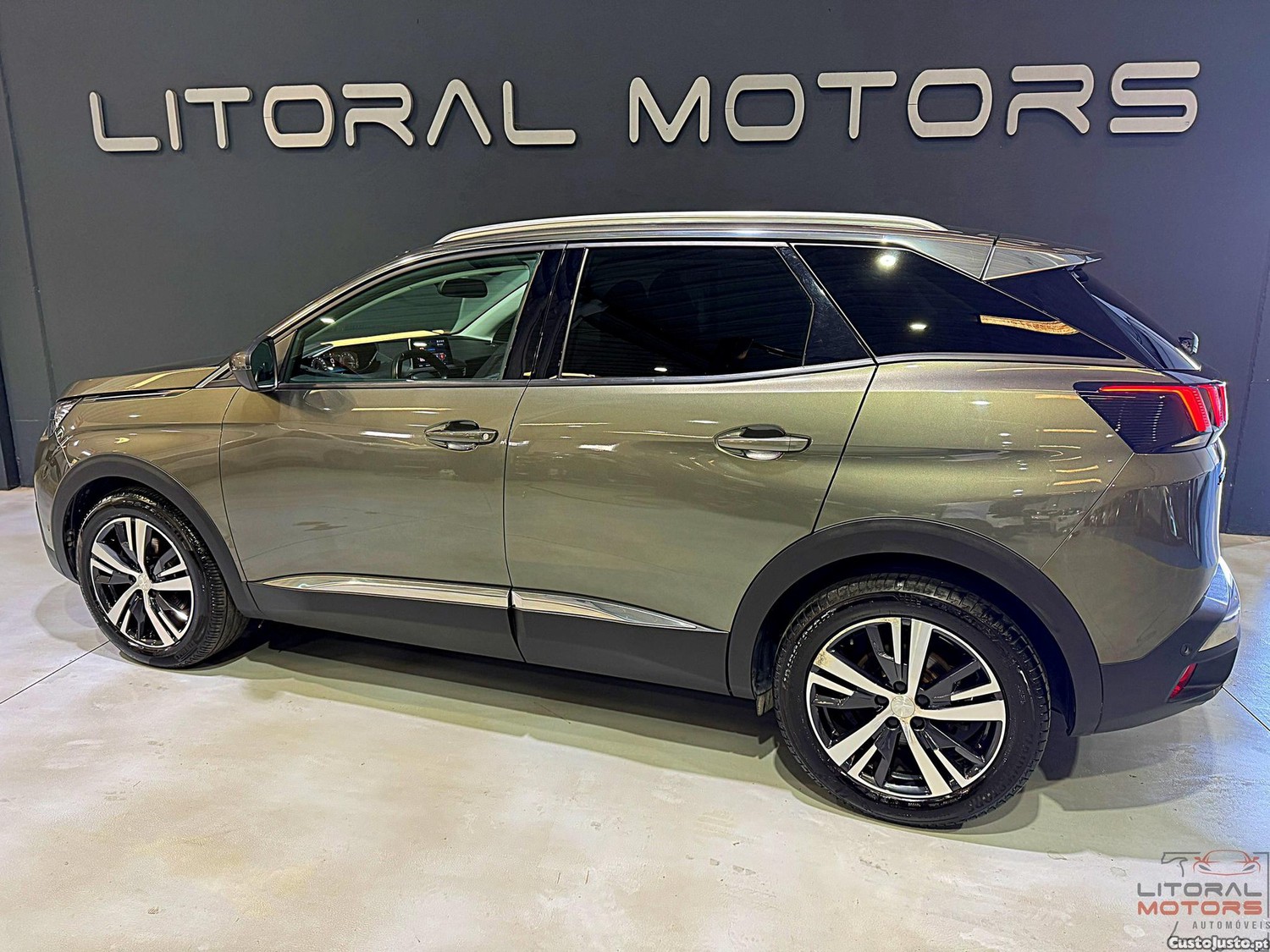 Peugeot 3008 1.2 PureTech Allure Pack EAT8 — fotografia 19