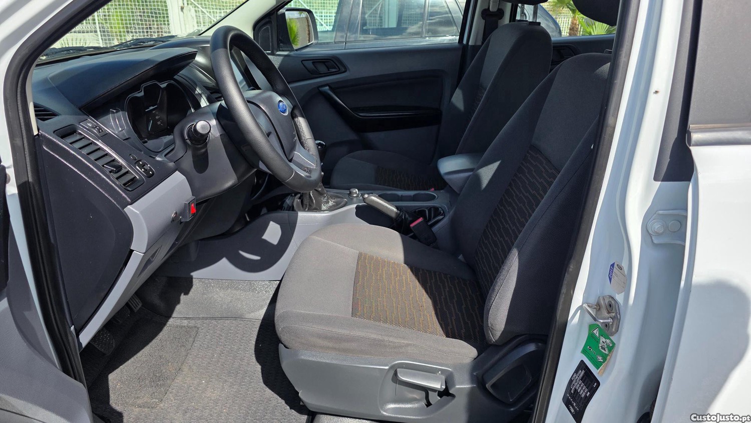 Ford Ranger Double Cab 2.2 TDCi 125cv — fotografia 7