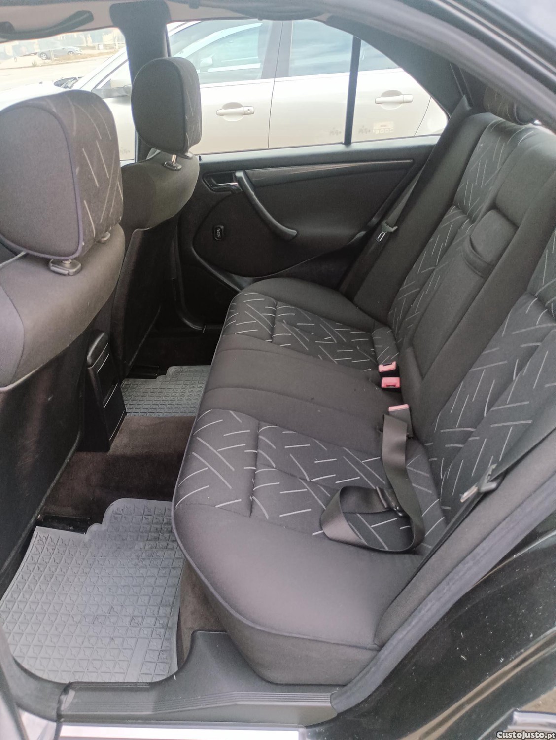 Mercedes-Benz C 220 CDI SPORT NACIONAL — fotografia 4