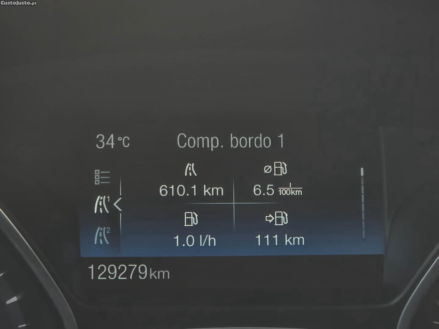 Ford Focus 1.5 TDCi EcoBlue Active — fotografia 4