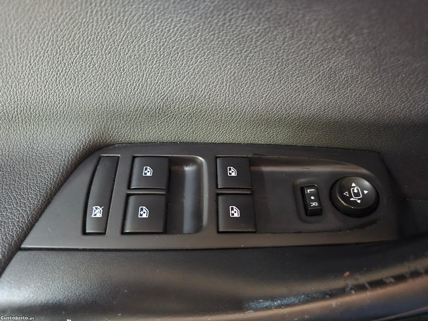 Opel Astra Sports Tourer 1.6 CDTI Dynamic S/S — fotografia 2