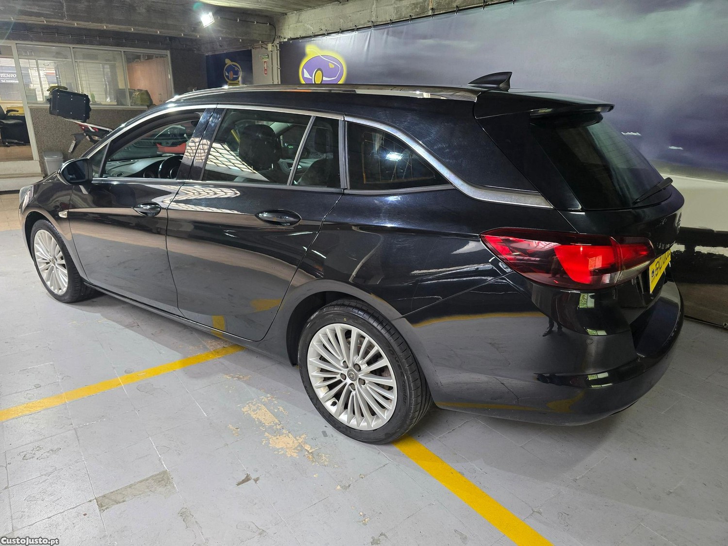 Opel Astra Sports Tourer 1.6 CDTI Dynamic S/S — fotografia 16