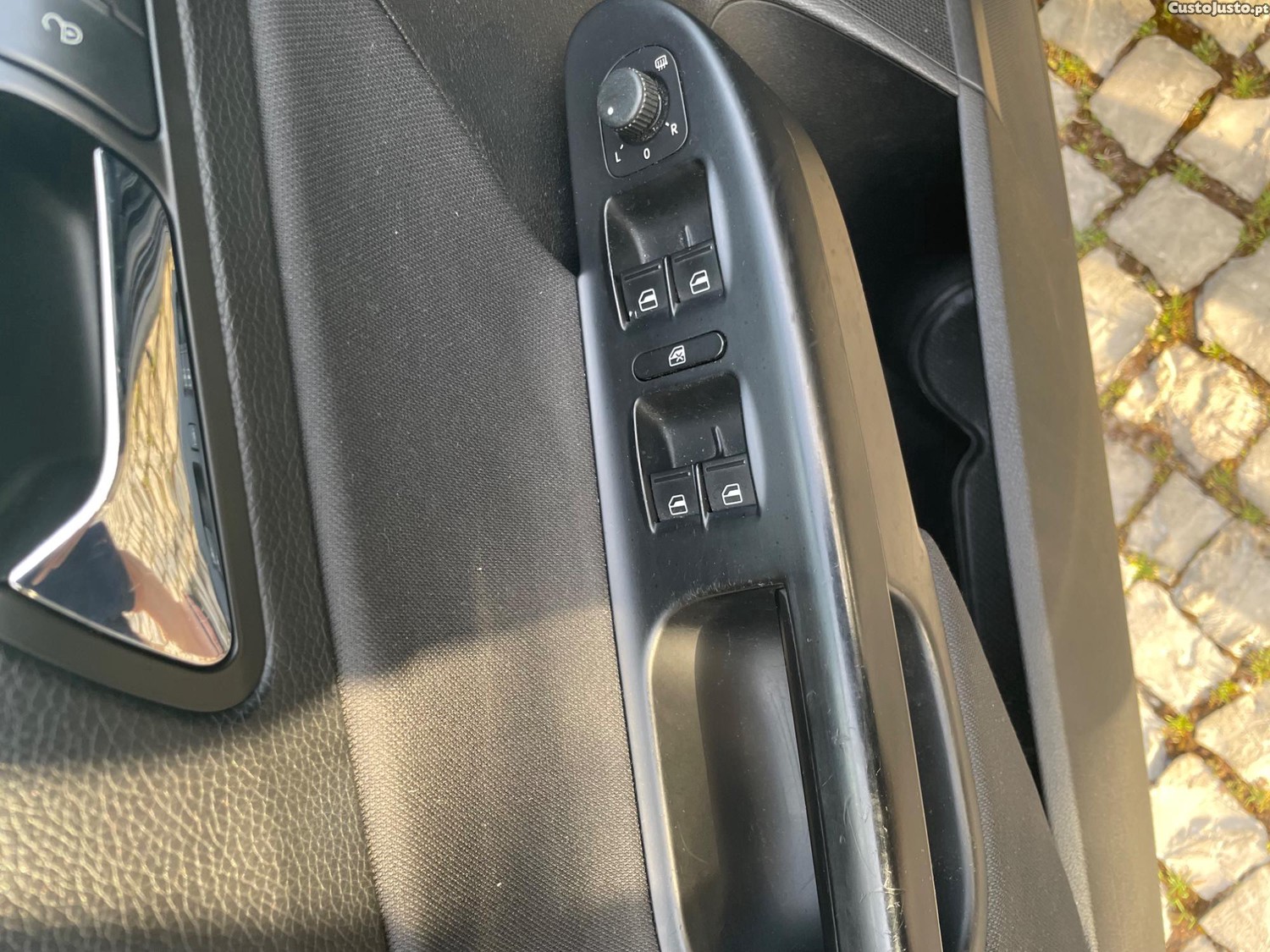 Volkswagen Passat 2.0 Tdi — fotografia 4