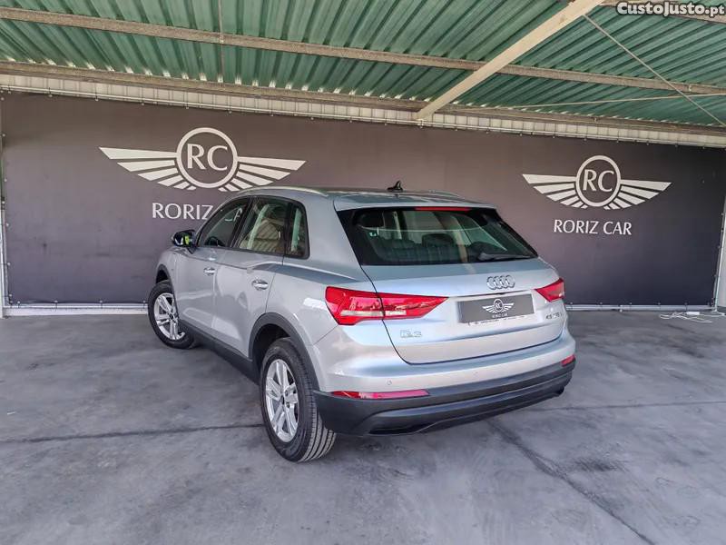 Audi Q3 45 TFSIe S Tronic — fotografia 14