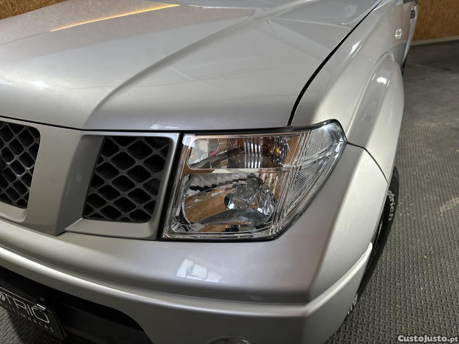 Nissan Navara 2.5 dCi CD LE 4WD — fotografia 16