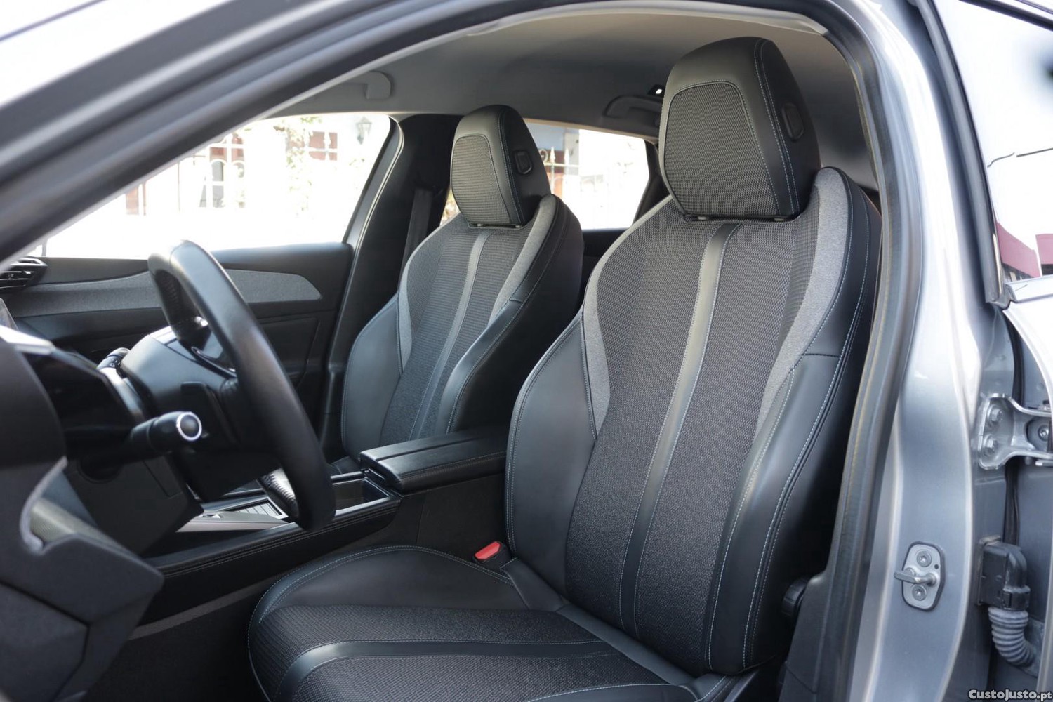 Peugeot 308 SW 1.6 Hybrid Allure Pack e-EAT8 180cv — fotografia 41