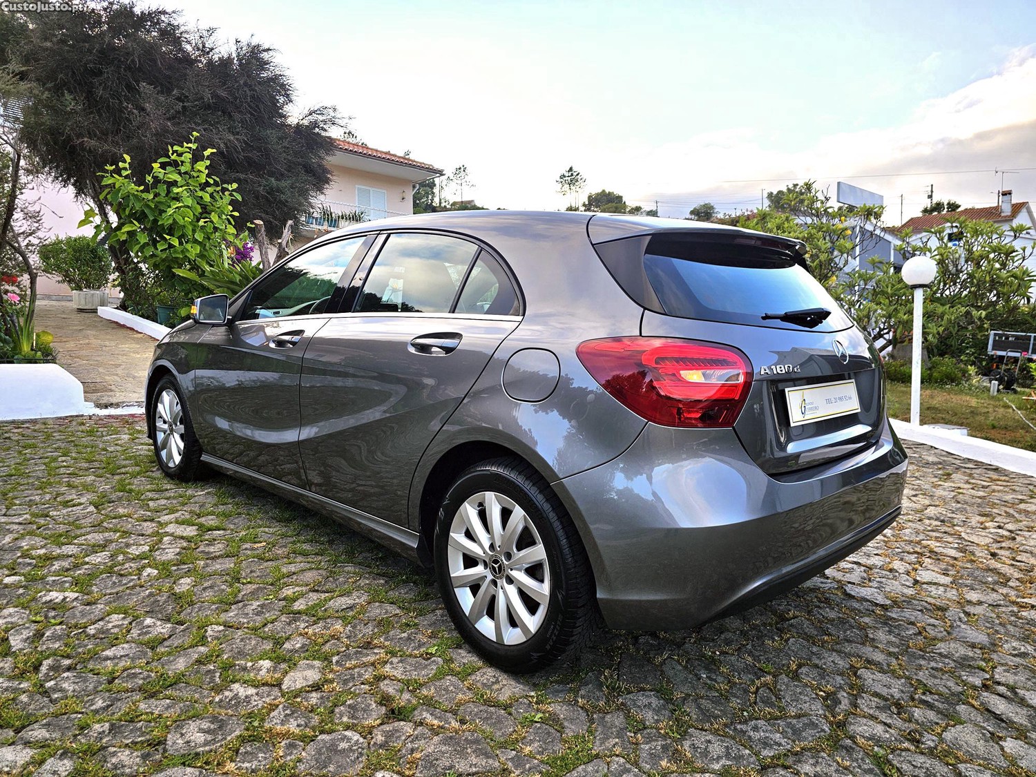 Mercedes-Benz A 180 d Style — fotografia 9