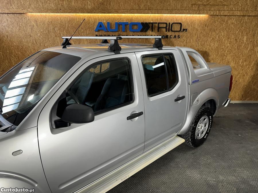 Nissan Navara 2.5 dCi CD LE 4WD — fotografia 14